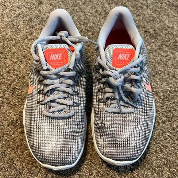 NEW Size 6.5 Nike Women's Free RN Shoes - Picture 2 of 4